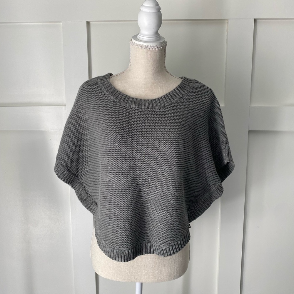 Like New Express Gray Knit Poncho